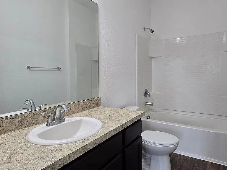 15660 Merlin Ave — Photo 21