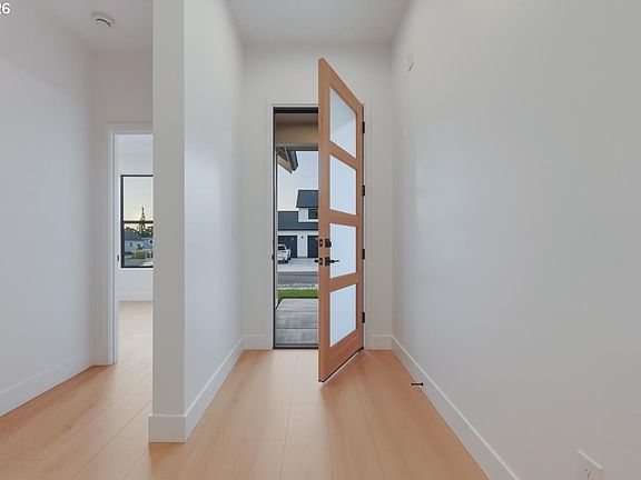 4th image of 3709 N 12th Cir