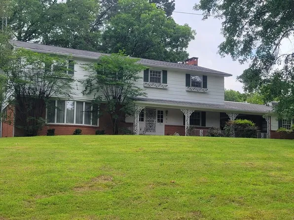 1203 Brentwood St, Paris, TN 38242