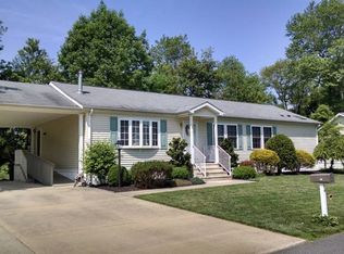 14 Mayflower Dr, Cream Ridge, NJ 08514