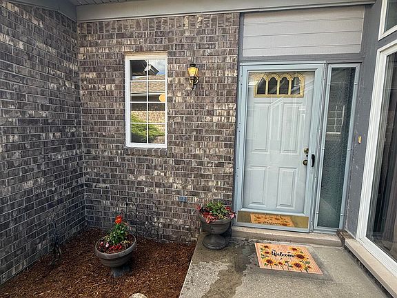5th image of 48607 Sugarbush Ct
