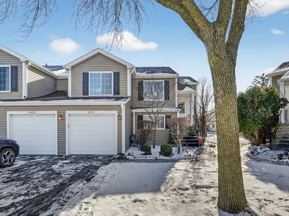 1913 Windsong Dr #28-4, Schaumburg, IL 60194