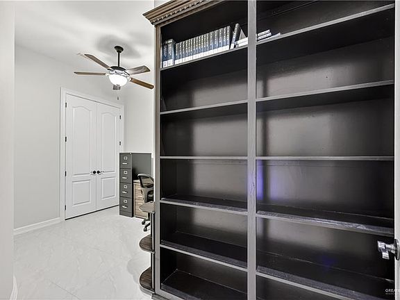 5th image of 4409 Quince Ave