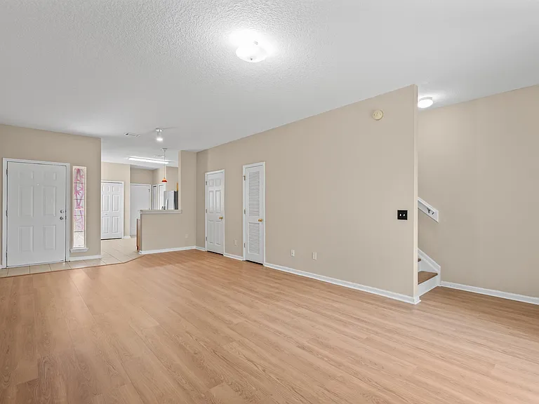 313 Scrub Jay Dr — Photo 12