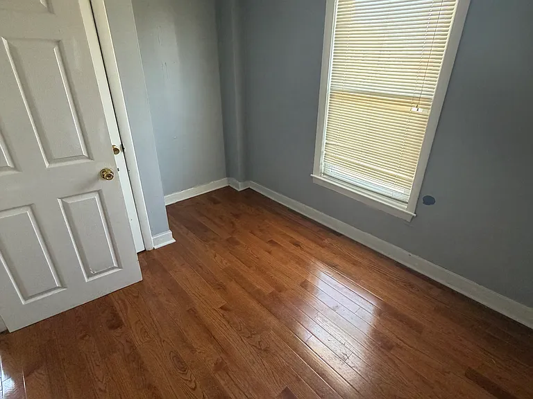 85R Glen St #1 — Photo 7