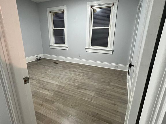 4th image of 132 Wendell St Floor 1
