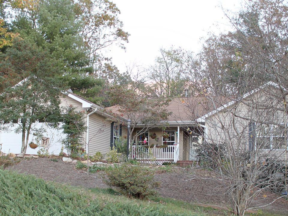1st image of 349 Piney Oak Hills Cir