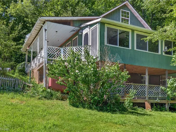 8844 Union Ridge Rd, Rogers, OH 44455