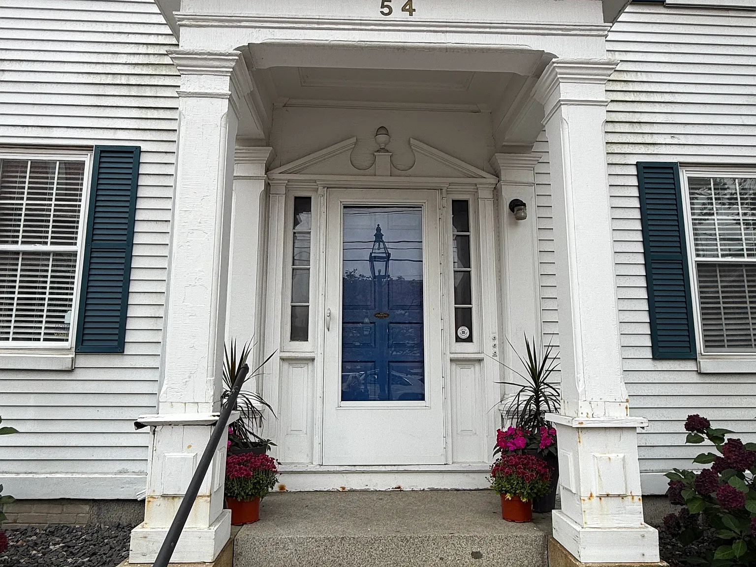 1 bed, 1050 sqft, $2,800 — Photo 2