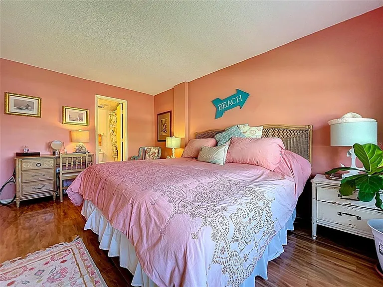 4650 Cove Cir #209 — Photo 13