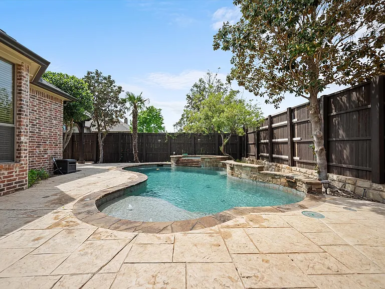 10941 Yorkshire Ln — Photo 42