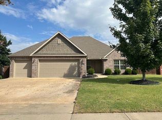 4400 Bermuda Ave, Bentonville, AR 72713