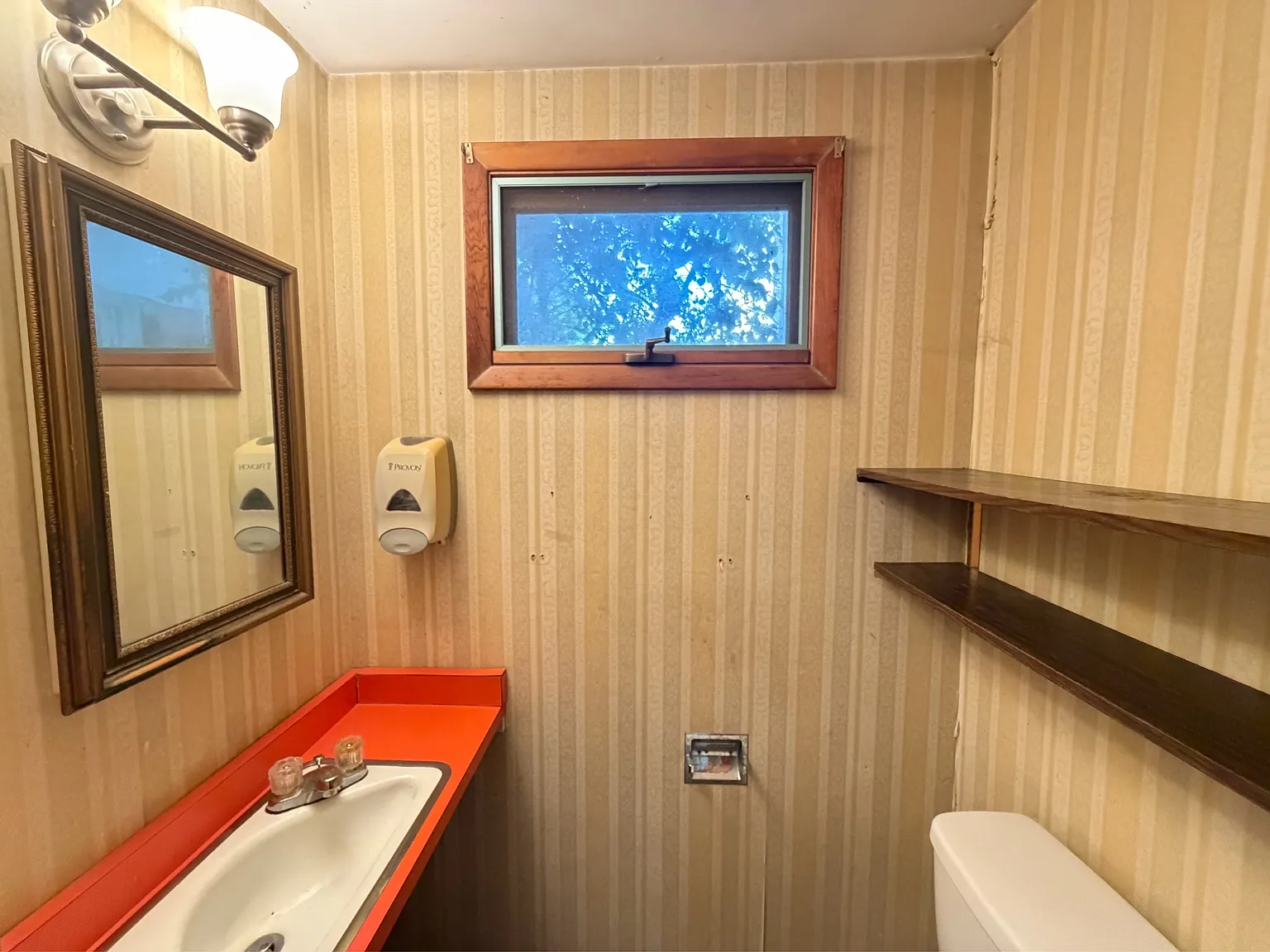 26 Janet Street - Right — Photo 2
