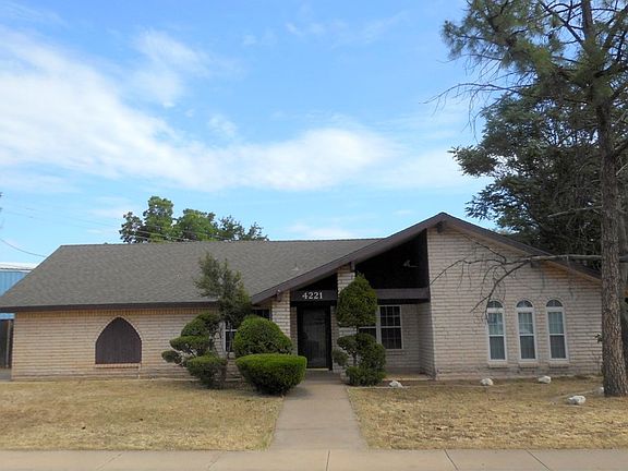 2nd image of 4221 Bay Oaks Dr