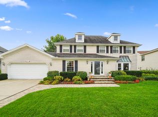 1615 Charlemagne Dr, Hoffman Estates, IL 60192
