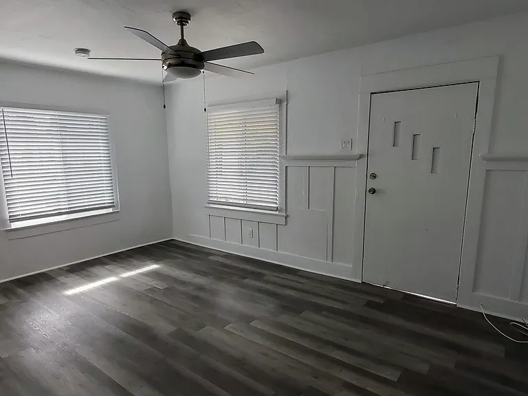 281 W Ofarrell St — Photo 2
