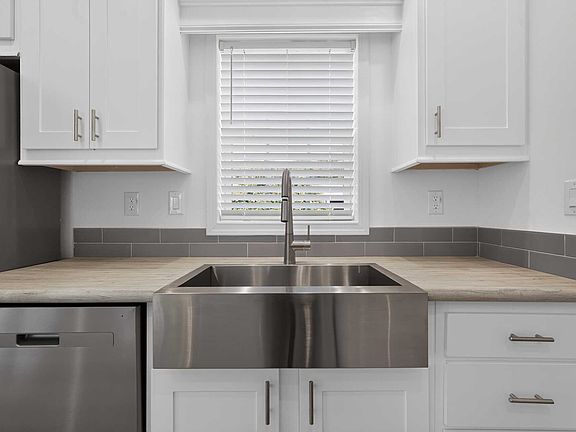 5th image of 11401 Causeway Blvd #11401C