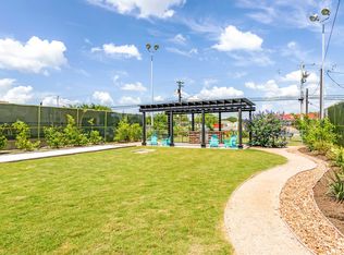 Envue Apartments, Bryan, TX 77802