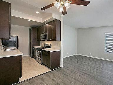 4th image of 4037 Chamoune Ave #1/2
