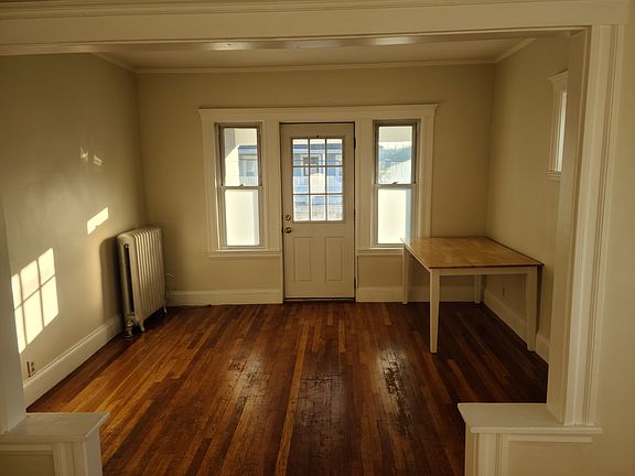 5th image of 73 Frederick Ave #2A