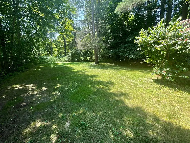 65 Spadina Pkwy — Photo 15