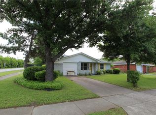 1300 Douglas Dr, Mesquite, TX 75149