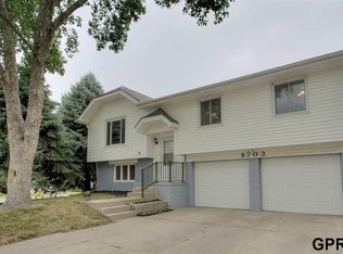 8703 S 143rd St, Omaha, NE 68138