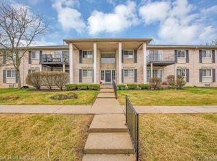 6115 Orchard Lake Rd APT 203, West Bloomfield, MI 48322