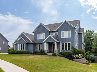 4266 Stone Crest Ln NE, Rochester, MN 55906