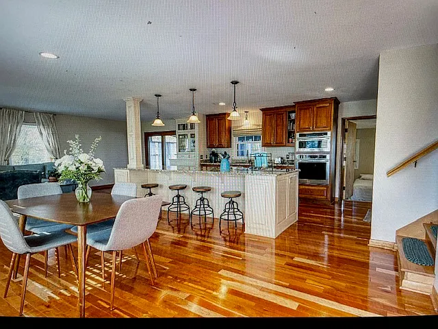 9576 Mullins Rd — Photo 2
