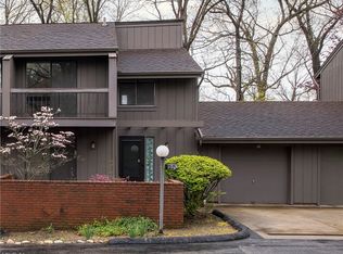 976 Canyon View Rd #304F, Northfield, OH 44067