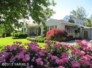 2302 W Chestnut Ave, Yakima, WA 98902