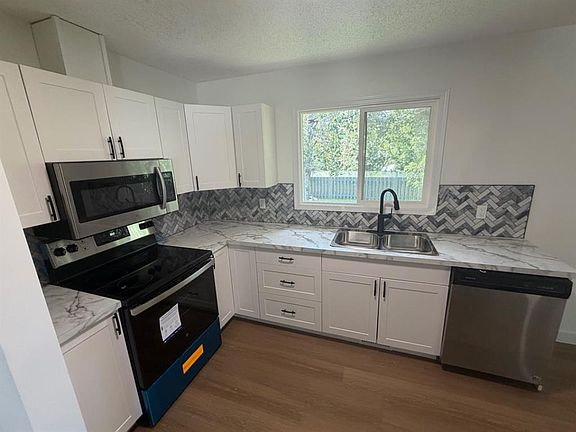 5th image of 8026 E Patterson Dr