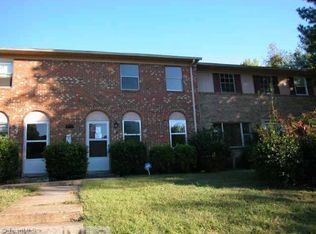 3919 Colony Sq #E, Greensboro, NC 27407