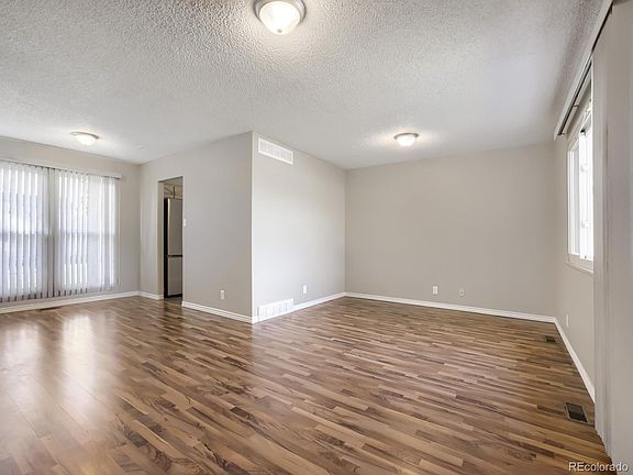 3rd image of 14920 E 55th Avenue