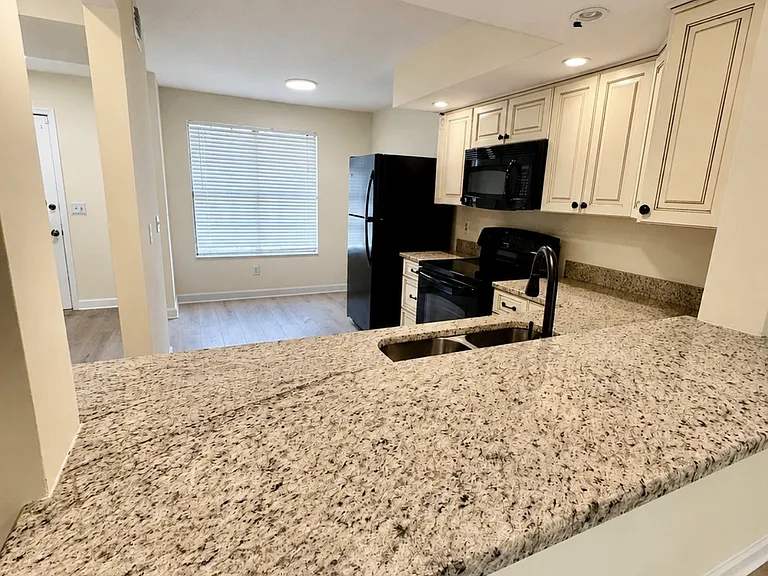16551 Brigadoon Dr — Photo 3