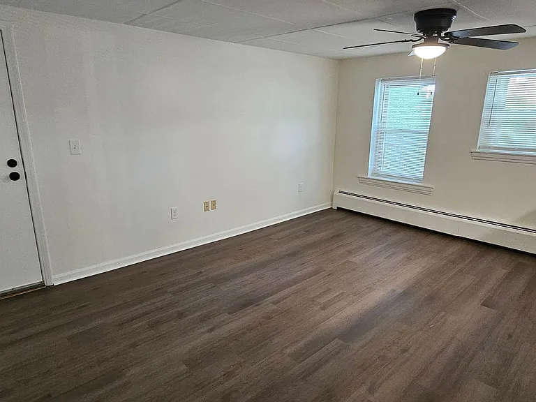 Amoskeag Apartments — Photo 11