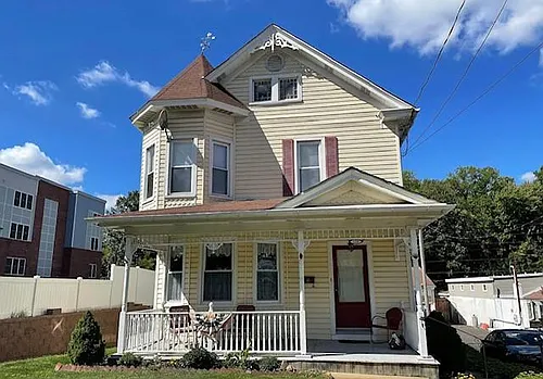 518 Davisville Rd Photo 1