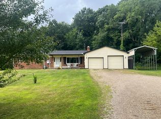 4881 Styles Rd, Pleasant Lake, MI 49272