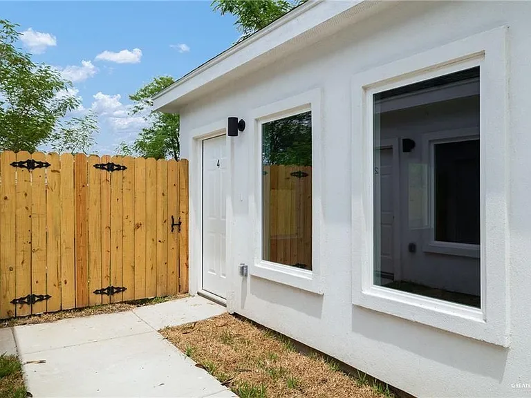 416 E Acacia Ave #2 — Photo 21