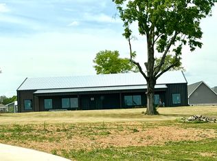 195 Spout Springs Rd, Muscle Shoals, AL 35661