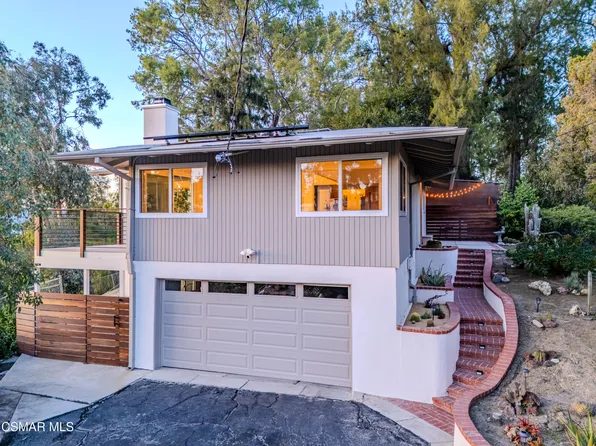 5101 Calatrana Dr, Woodland Hills, CA 91364