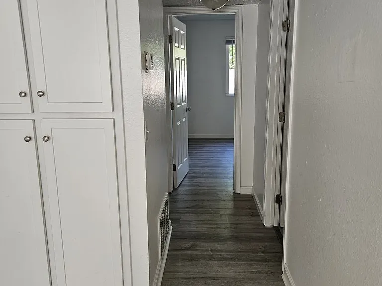 1110 Ivy St #4 — Photo 7