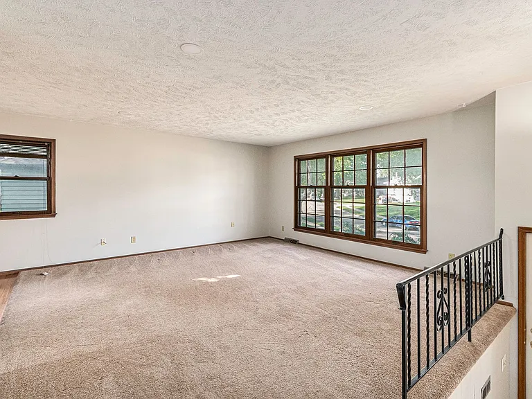 7208 Pine Dr — Photo 3