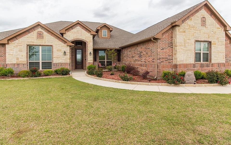1st image of 4917 Bucking Bronc Dr