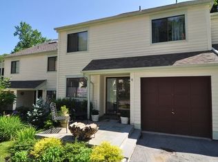 6 Harrimans Keep, Irvington, NY 10533