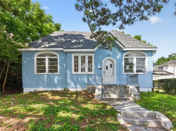 4124 Clermont Dr, New Orleans, LA 70122