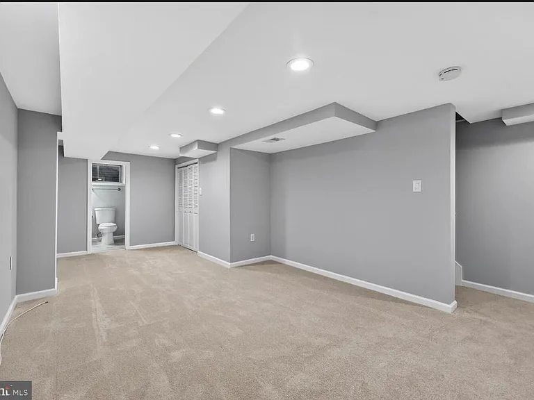 3433 25th St SE — Photo 11