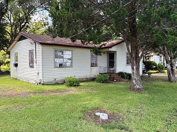 2nd image of 134 Alvin St