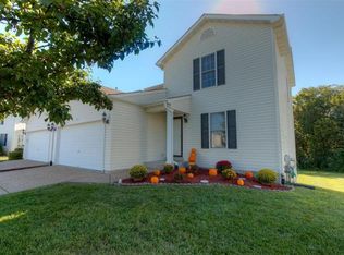 553 Donna Marie Dr, Wentzville, MO